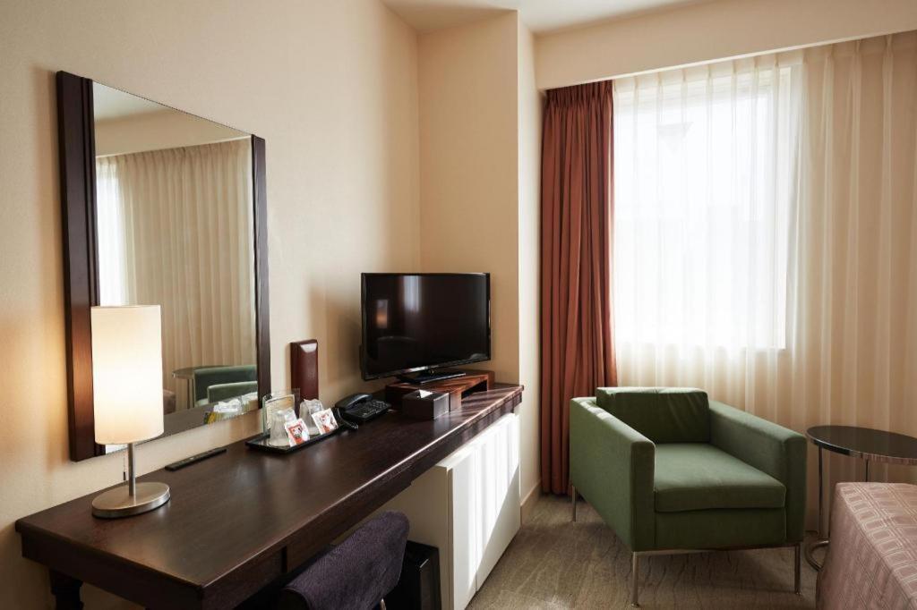 Hotel Yuquesta Asahibashi Naha Buitenkant foto