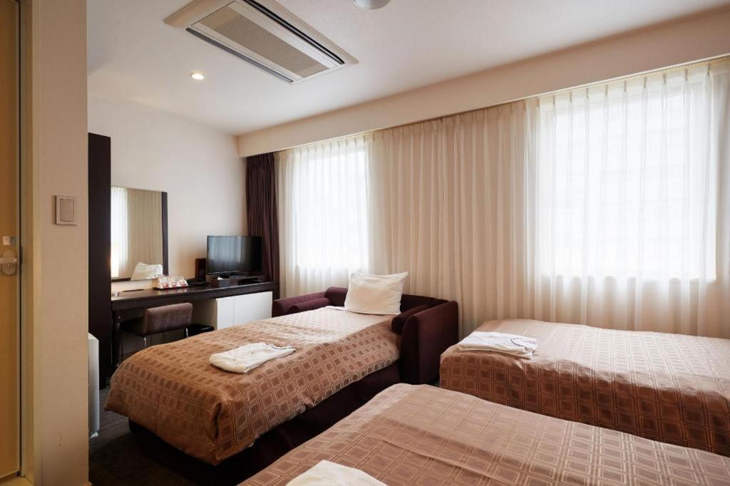 Hotel Yuquesta Asahibashi Naha Buitenkant foto