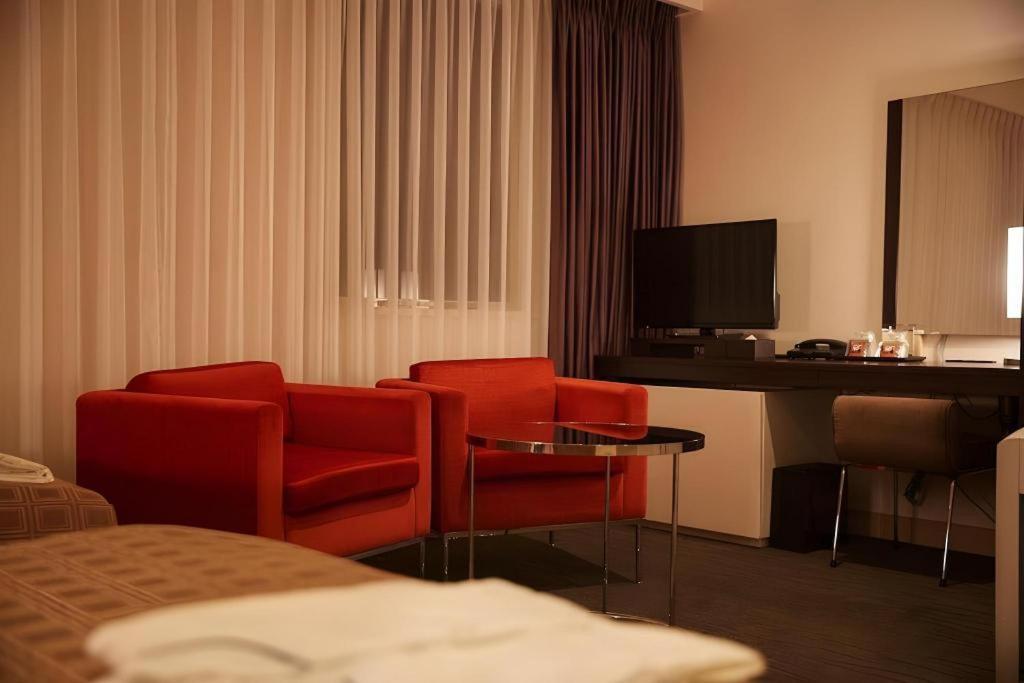 Hotel Yuquesta Asahibashi Naha Buitenkant foto